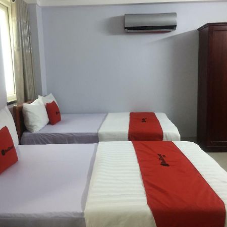 เรดดอร์ซ เนียร์ ฮวาลู สเตเดียม Hotel โฮจิมินห์ซิตี้ ภายนอก รูปภาพ