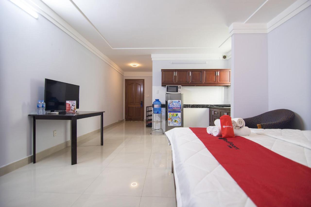 เรดดอร์ซ เนียร์ ฮวาลู สเตเดียม Hotel โฮจิมินห์ซิตี้ ภายนอก รูปภาพ
