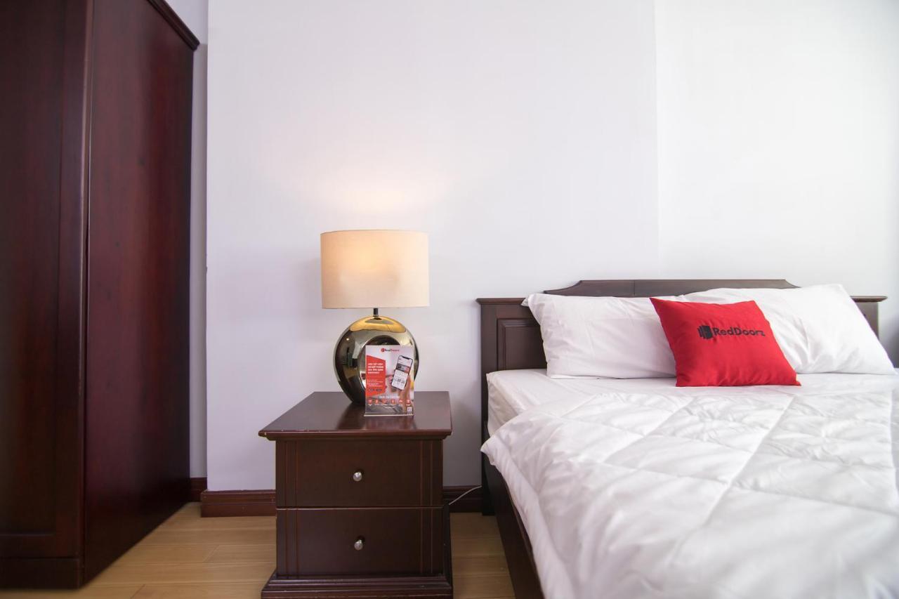 เรดดอร์ซ เนียร์ ฮวาลู สเตเดียม Hotel โฮจิมินห์ซิตี้ ภายนอก รูปภาพ