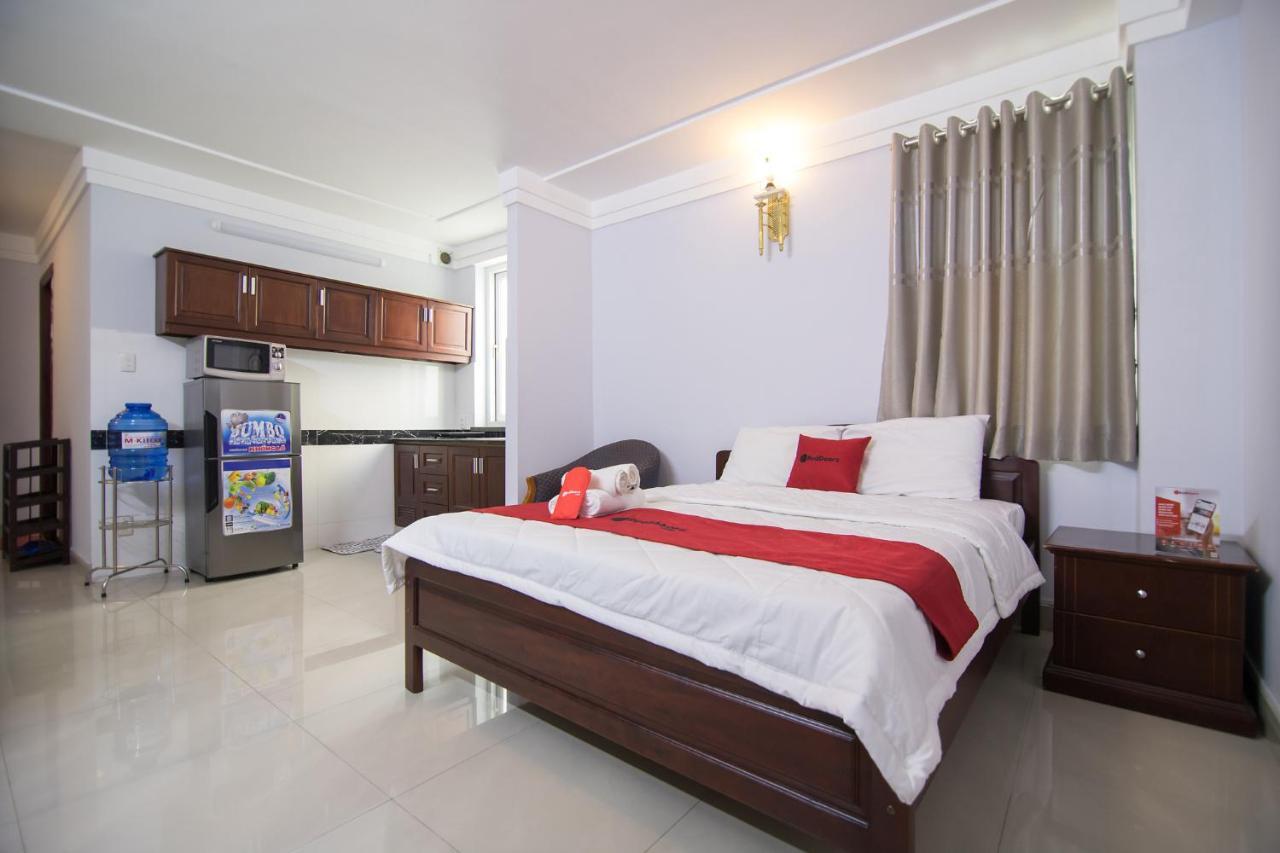 เรดดอร์ซ เนียร์ ฮวาลู สเตเดียม Hotel โฮจิมินห์ซิตี้ ภายนอก รูปภาพ