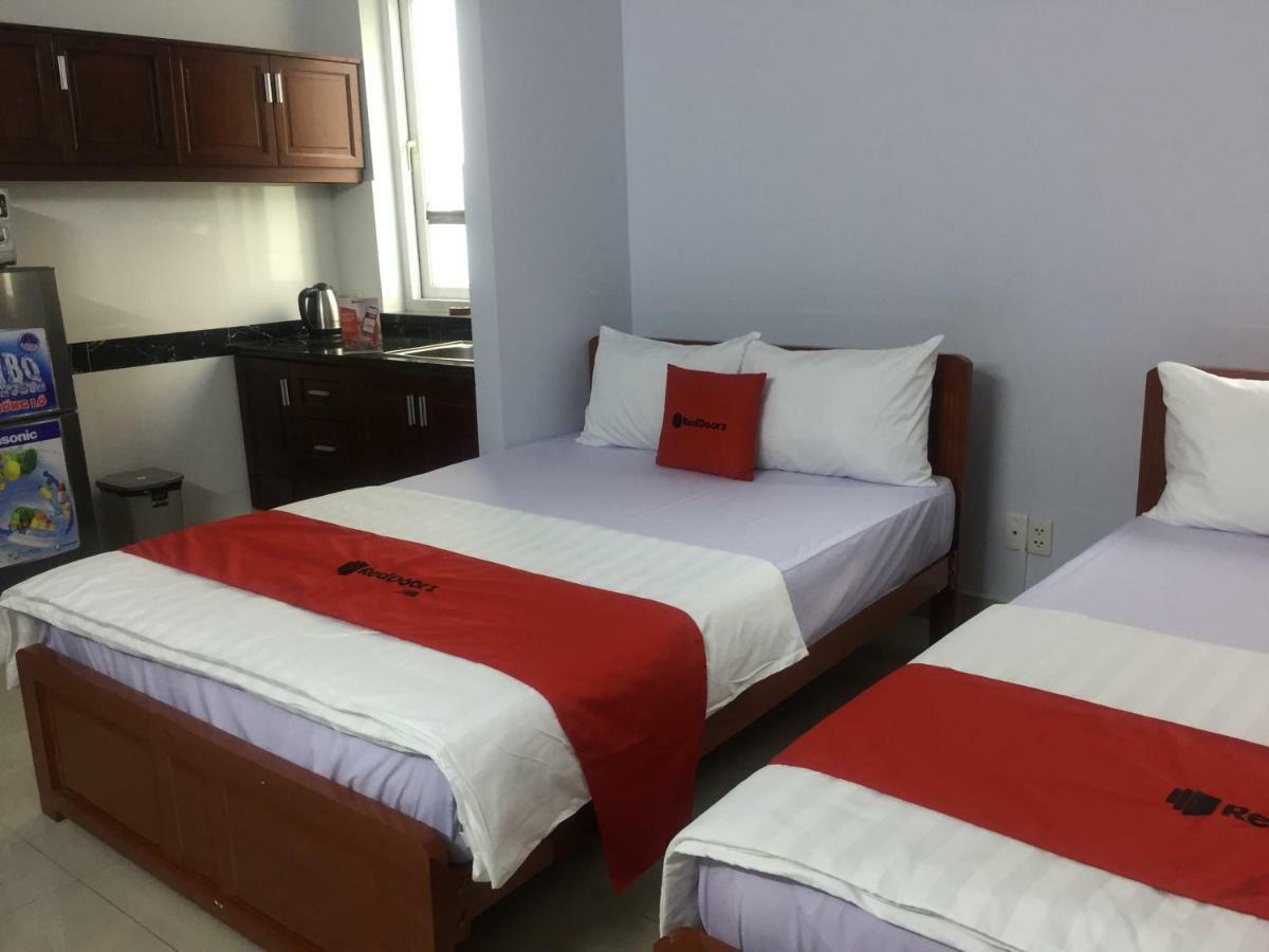 เรดดอร์ซ เนียร์ ฮวาลู สเตเดียม Hotel โฮจิมินห์ซิตี้ ภายนอก รูปภาพ